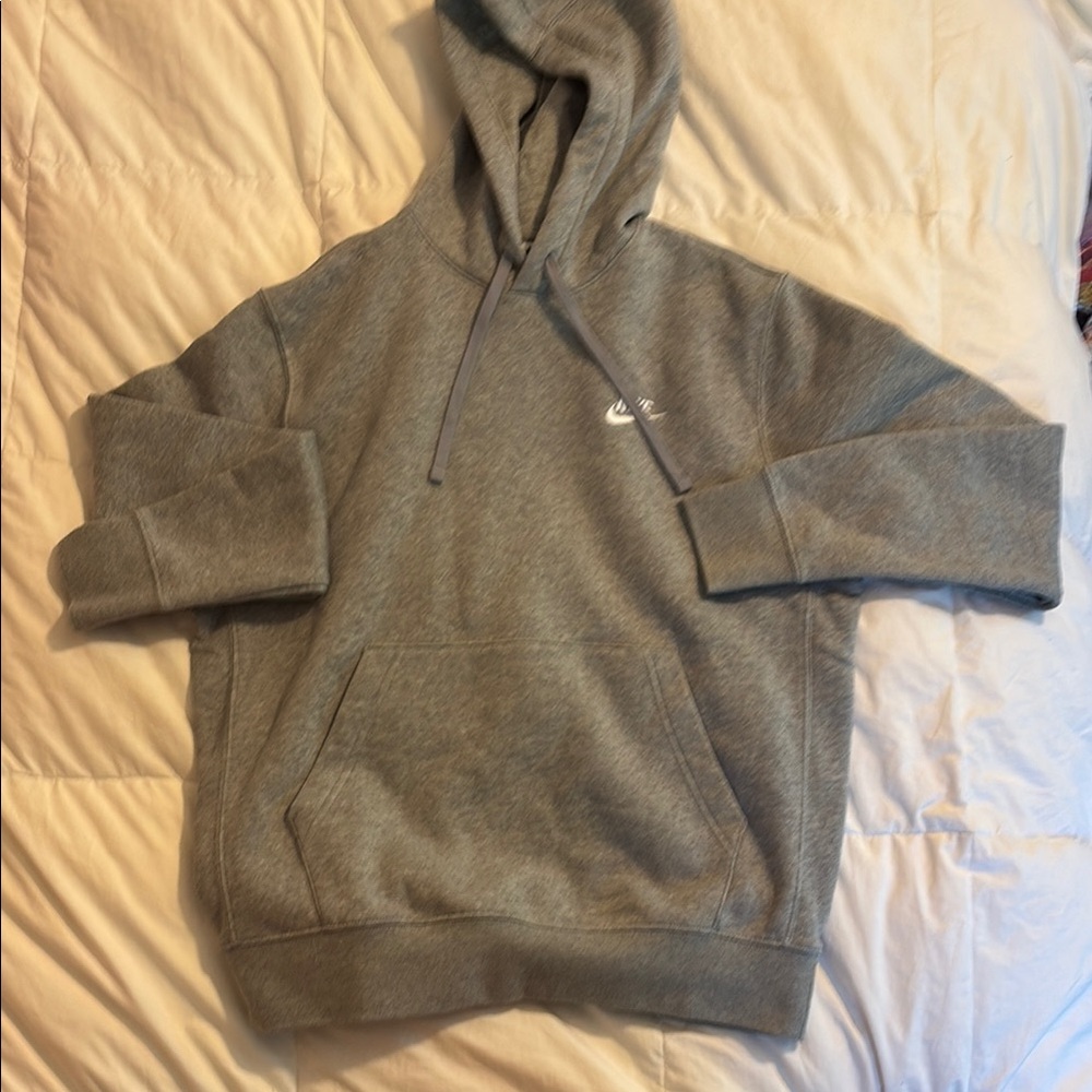 Nike Gray Hoodie Classic Athletic Design